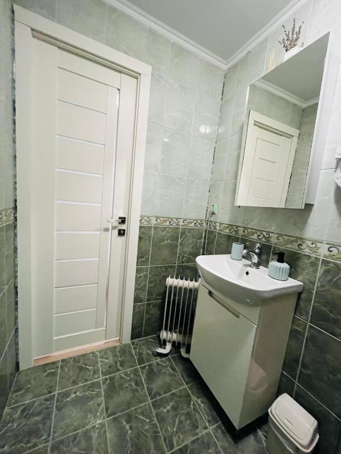 Iren Smart Apartment Lviv Exterior foto