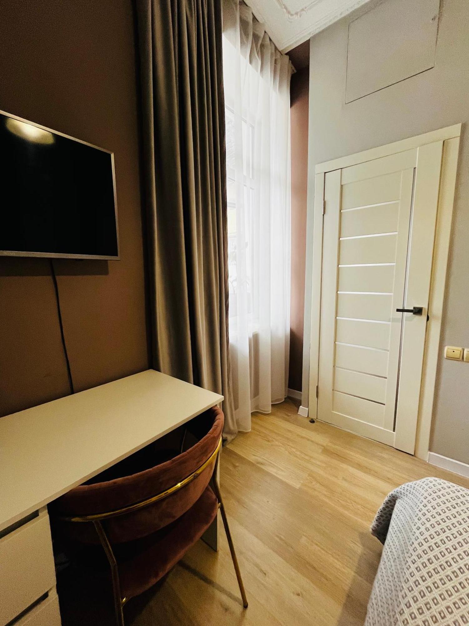 Iren Smart Apartment Lviv Exterior foto